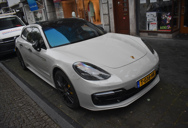 Porsche 971 Panamera Turbo S E-Hybrid