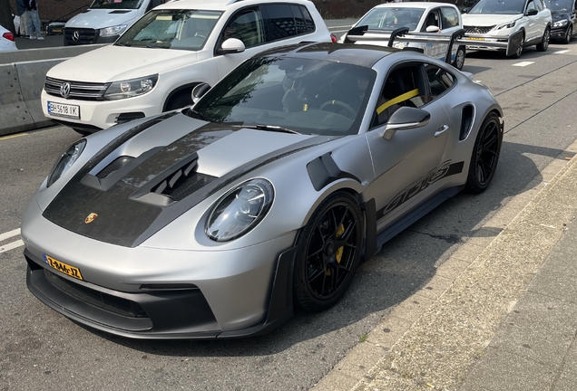 Porsche 992 GT3 RS Weissach Package