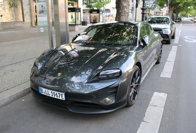 Porsche Taycan GTS Sport Turismo