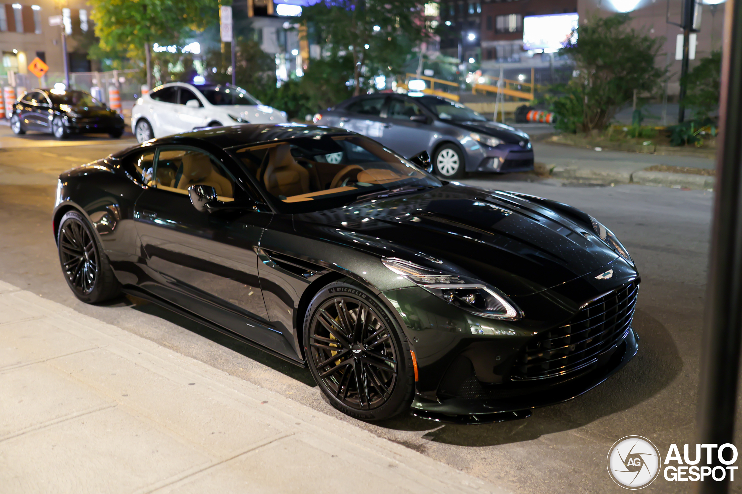 Aston Martin DB12