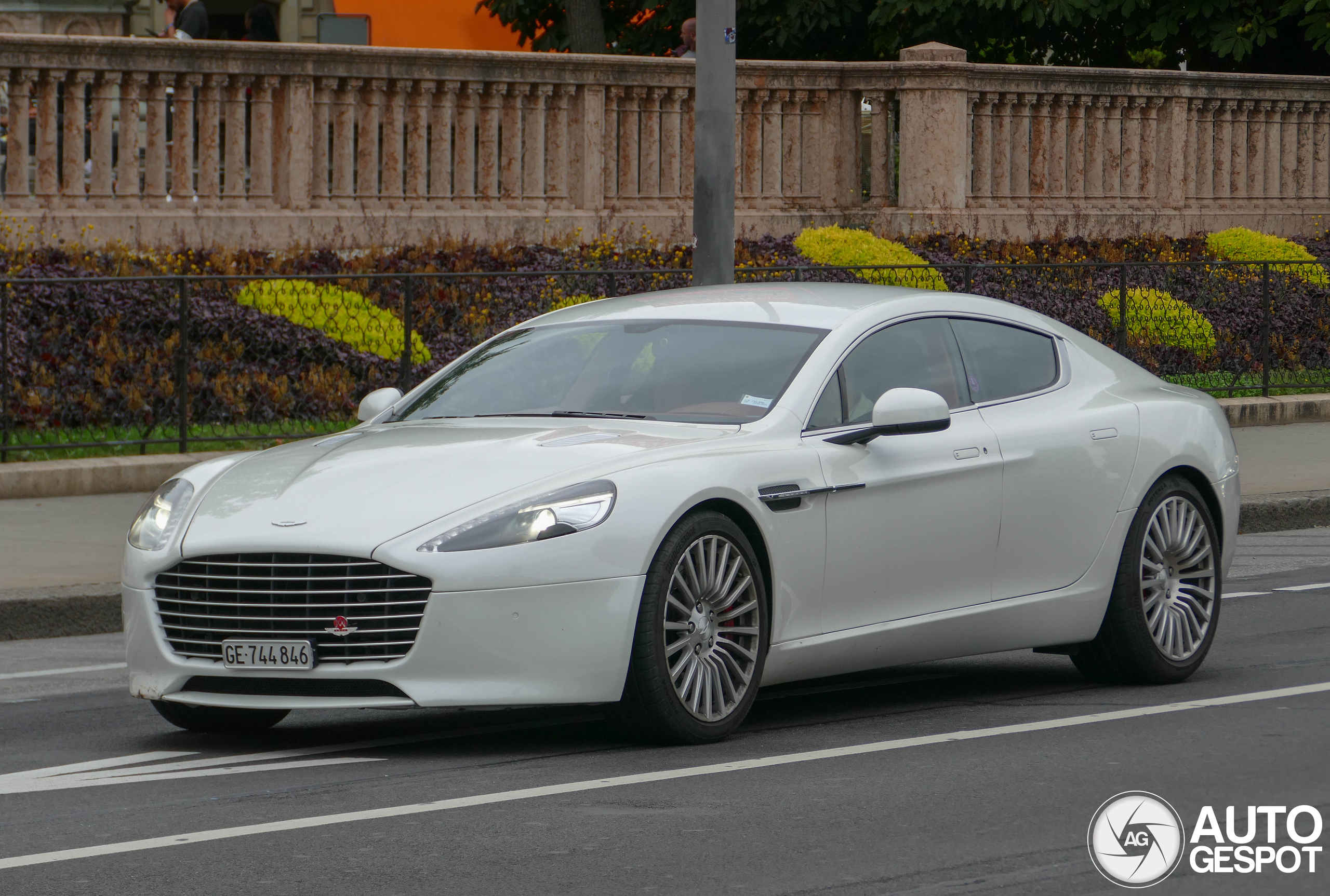 Aston Martin Rapide S