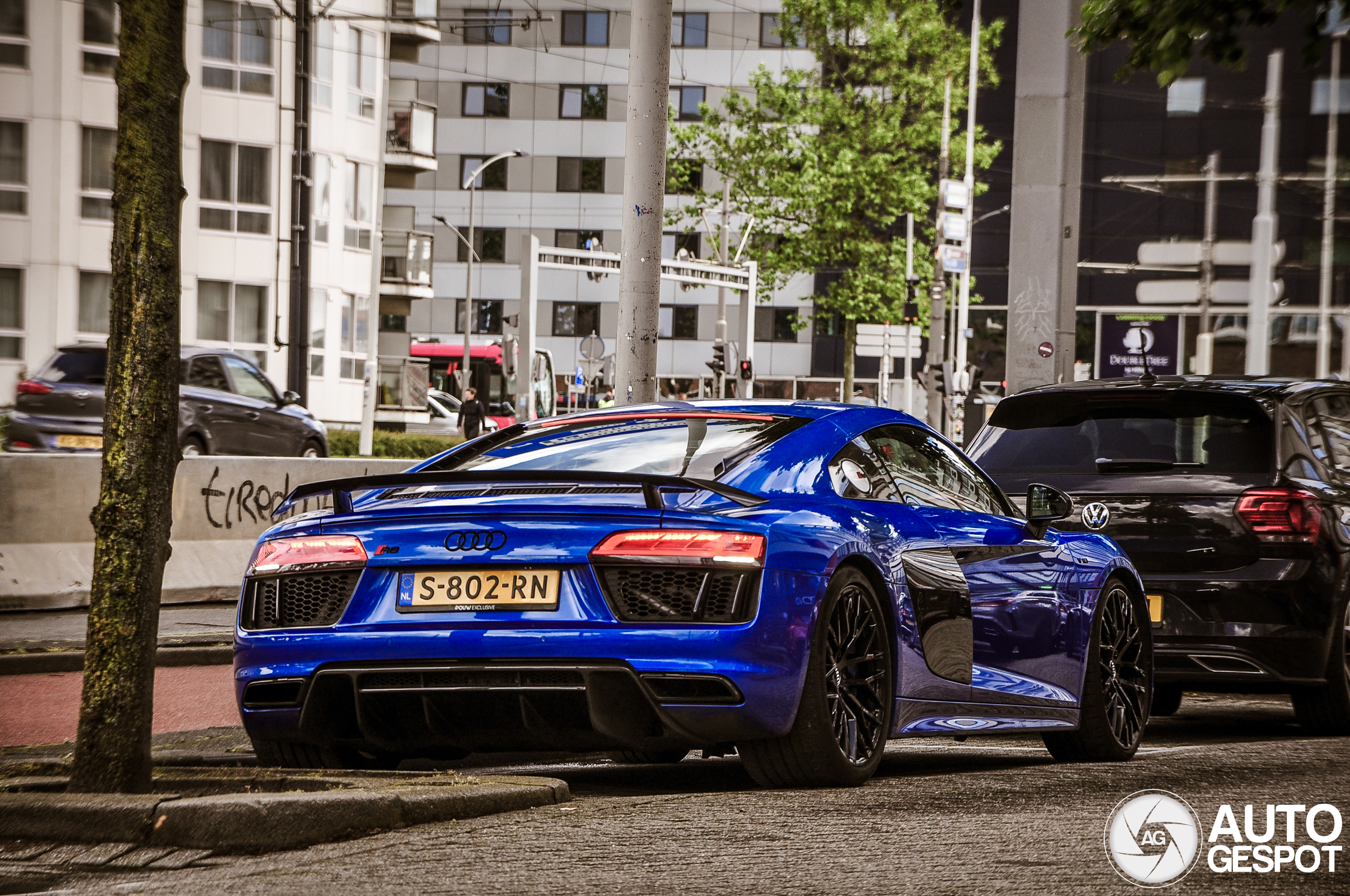 Audi R8 V10 Plus 2015