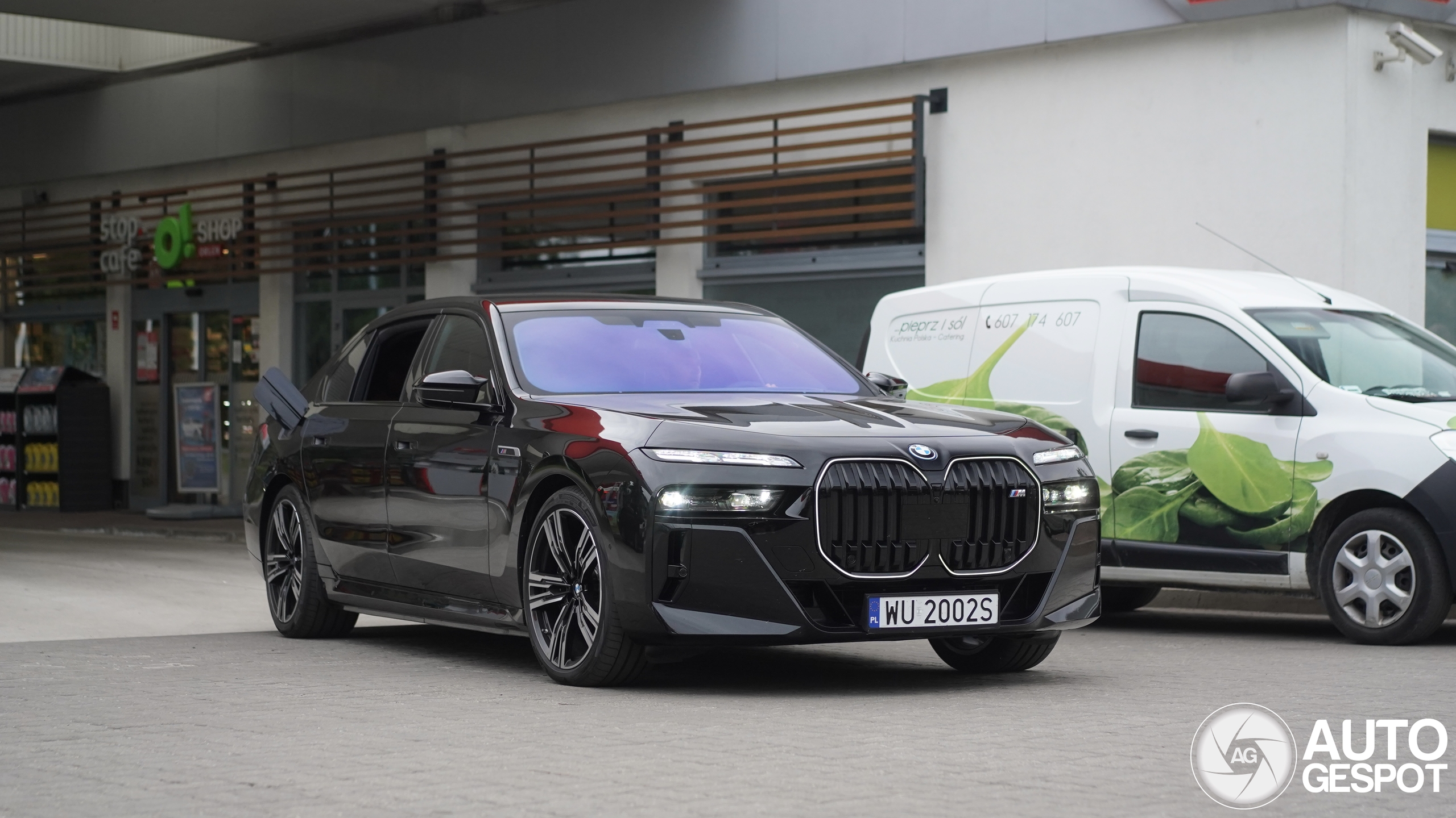 BMW M760e xDrive