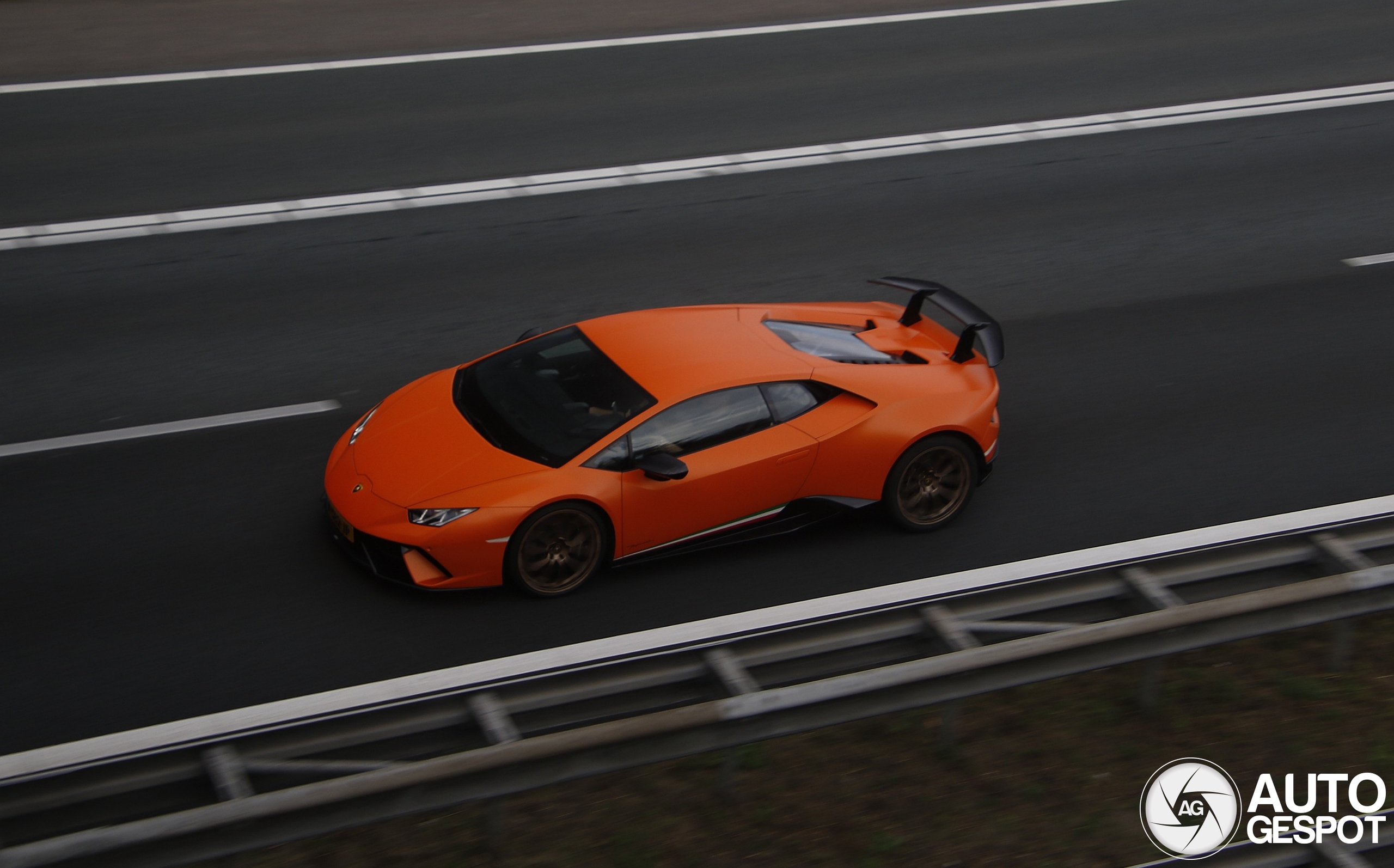 Lamborghini Huracán LP640-4 Performante