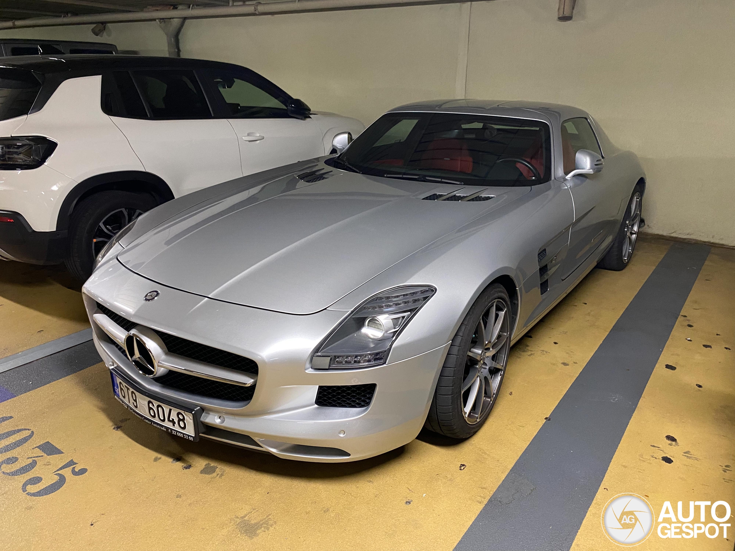 Mercedes-Benz SLS AMG