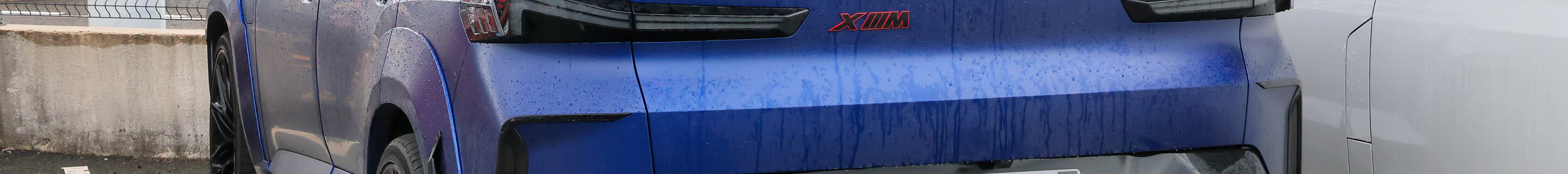 BMW XM G09 Label Red Renegade Design