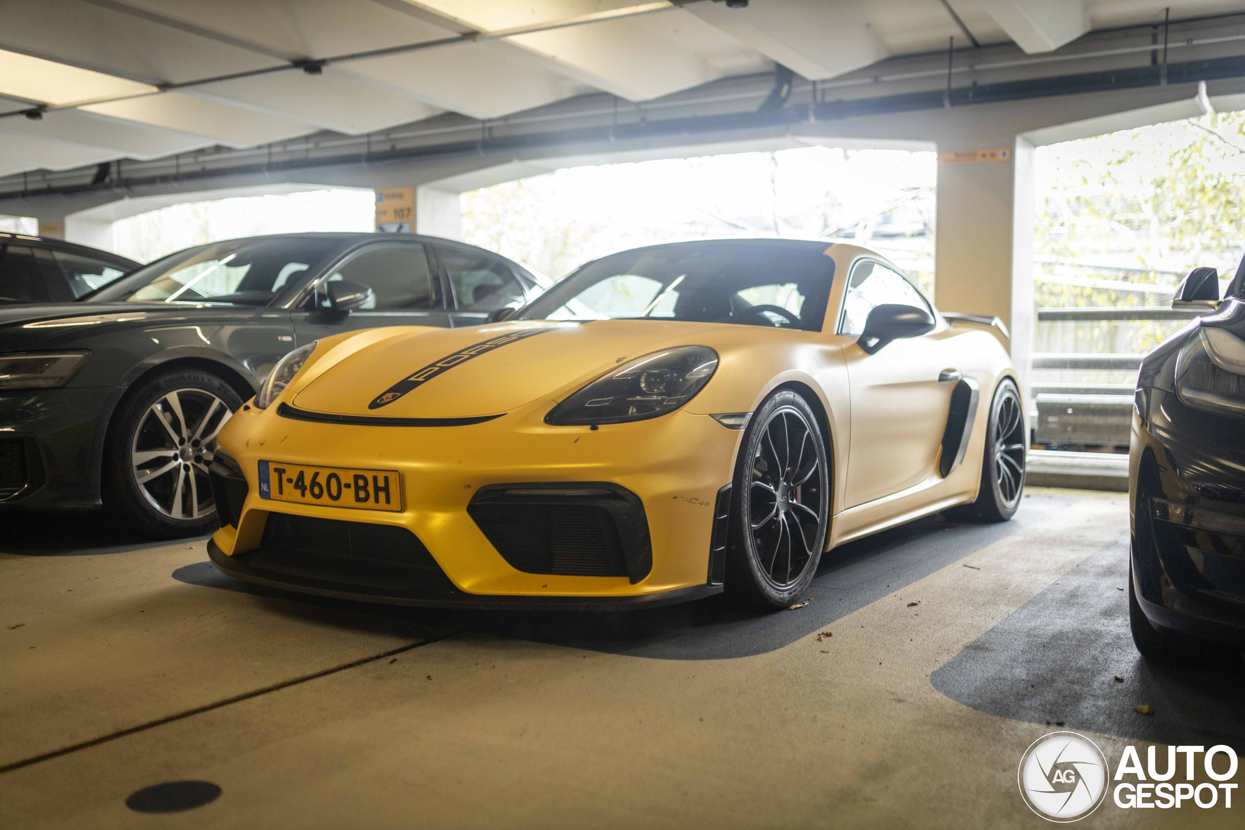 Porsche 718 Cayman GT4