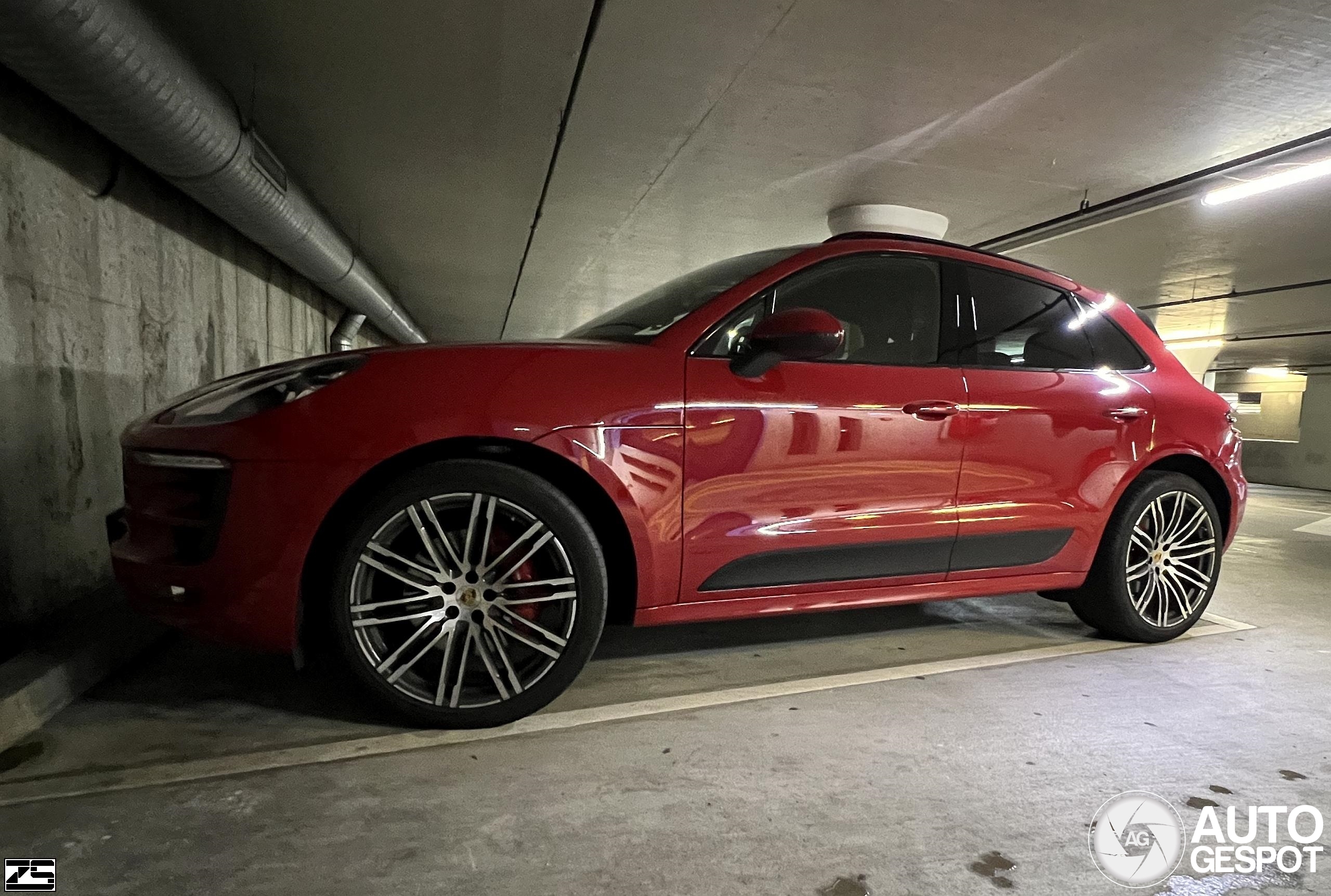 Porsche 95B Macan GTS