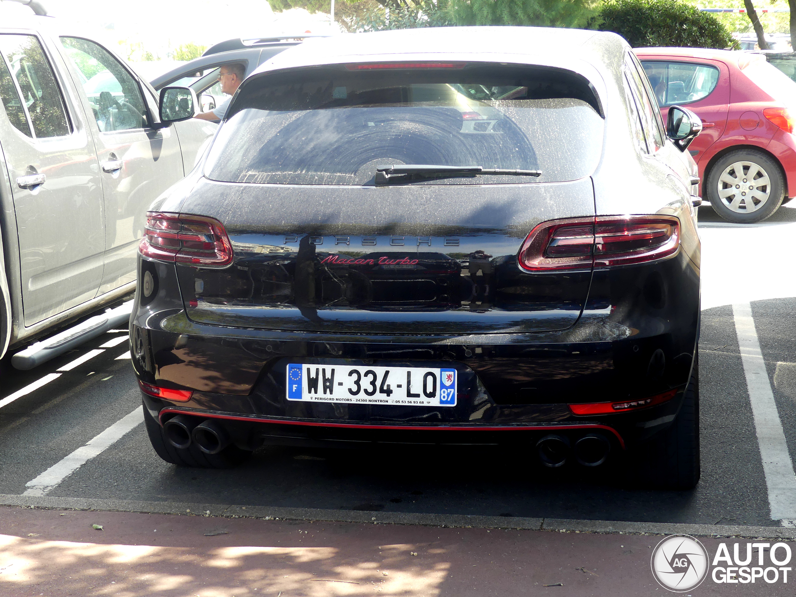 Porsche 95B Macan Turbo