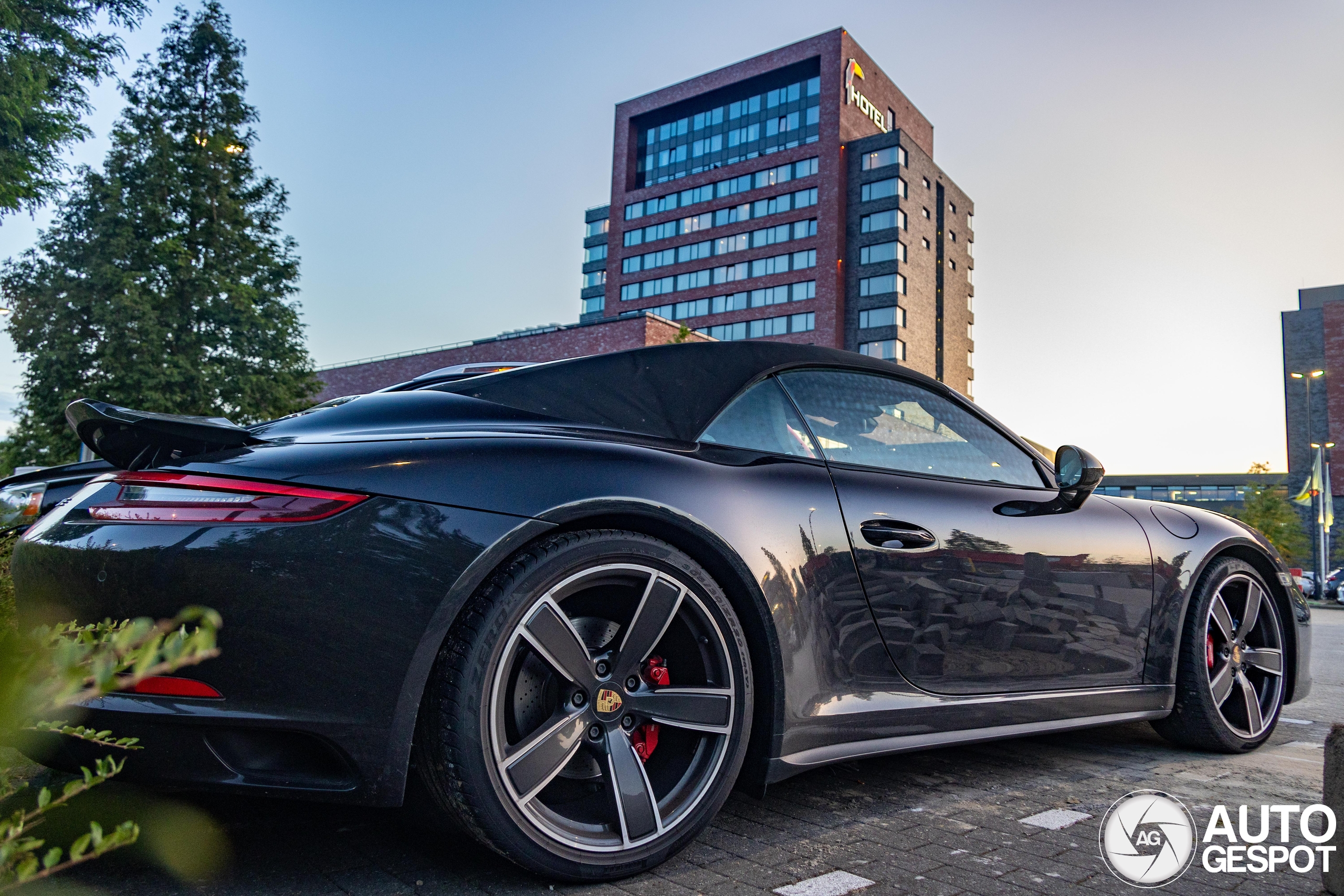 Porsche 991 Carrera 4S Cabriolet MkII