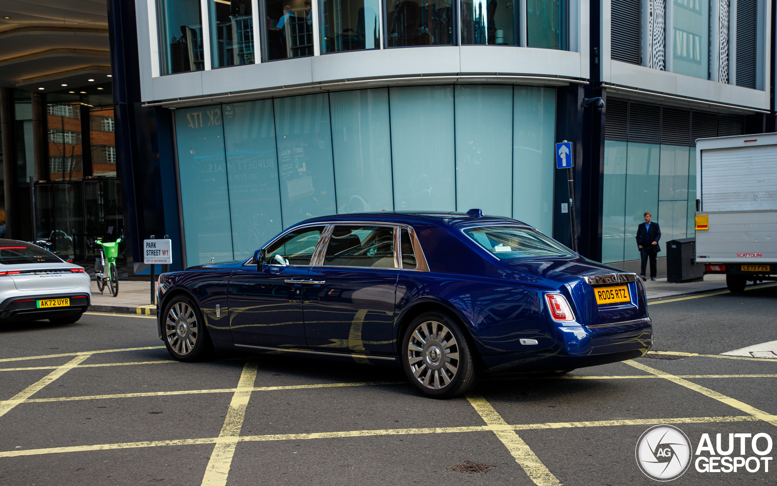 Rolls-Royce Phantom VIII EWB