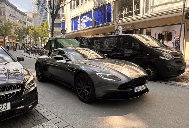 Aston Martin DB11