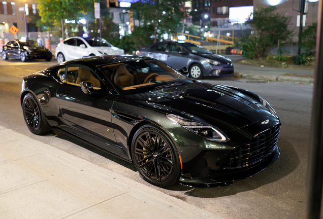 Aston Martin DB12