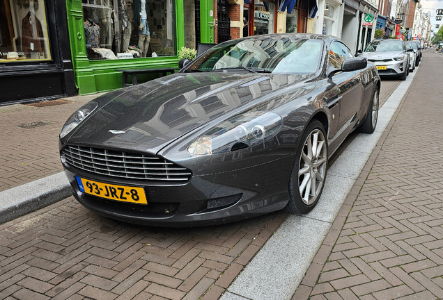 Aston Martin DB9