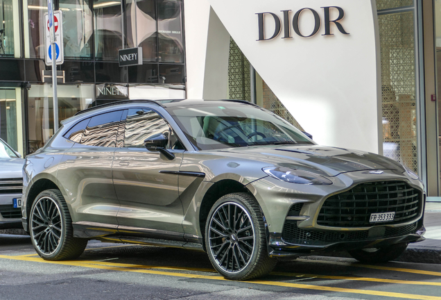 Aston Martin DBX707