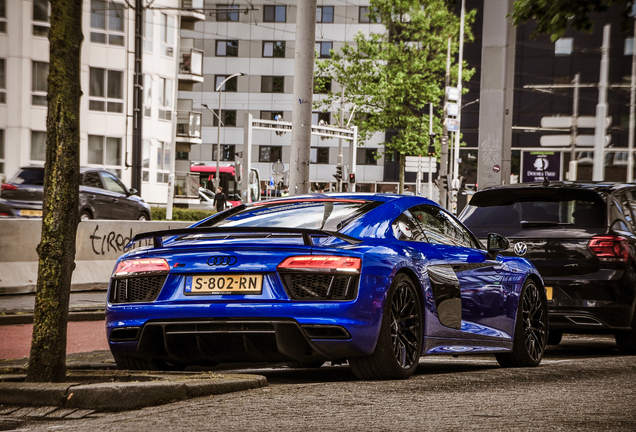 Audi R8 V10 Plus 2015