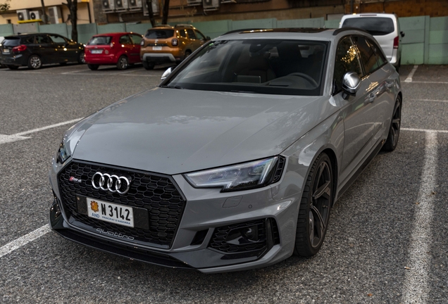 Audi RS4 Avant B9