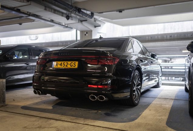 Audi S8 D5