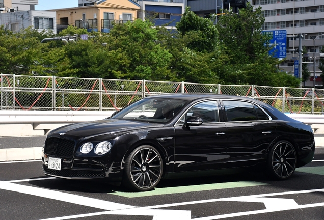 Bentley Flying Spur V8