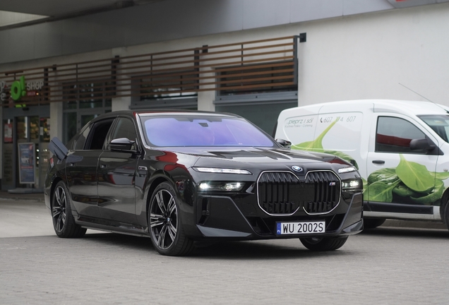 BMW M760e xDrive