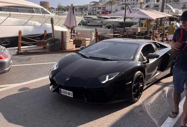 Lamborghini Aventador LP700-4