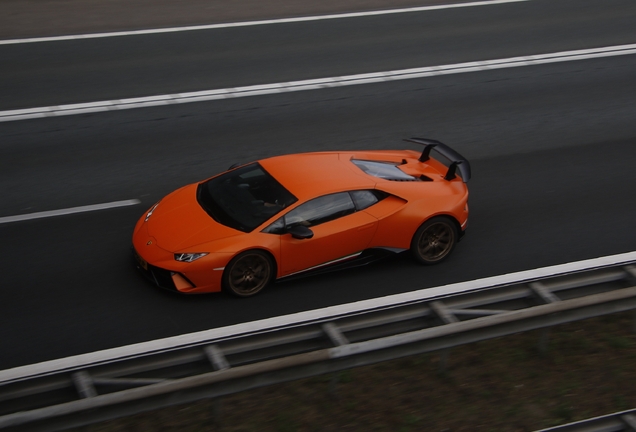 Lamborghini Huracán LP640-4 Performante