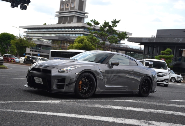 Nissan GT-R