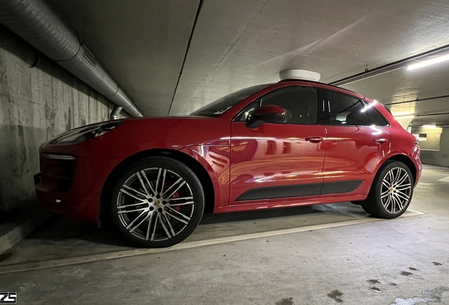 Porsche 95B Macan GTS