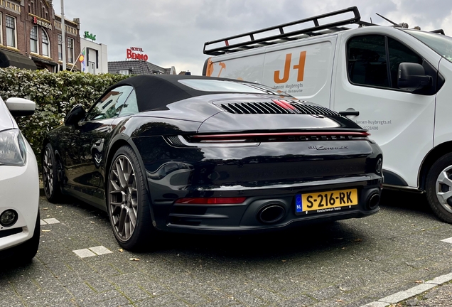 Porsche 992 Carrera 4S Cabriolet