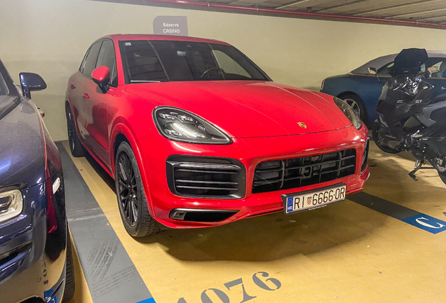 Porsche 9YA Cayenne GTS