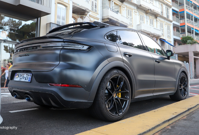 Porsche Cayenne Coupé Turbo E-Hybrid