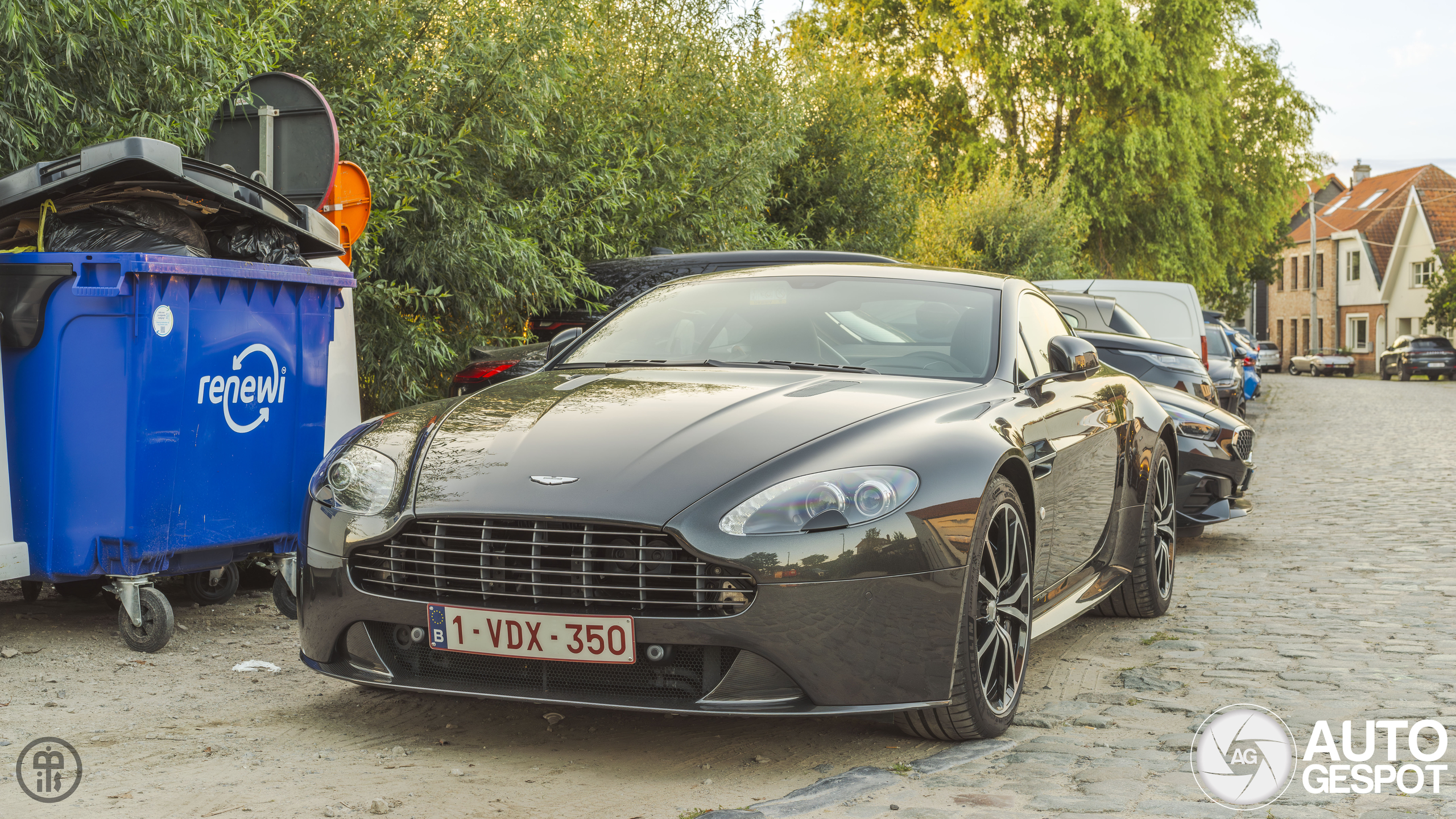 Aston Martin V8 Vantage S