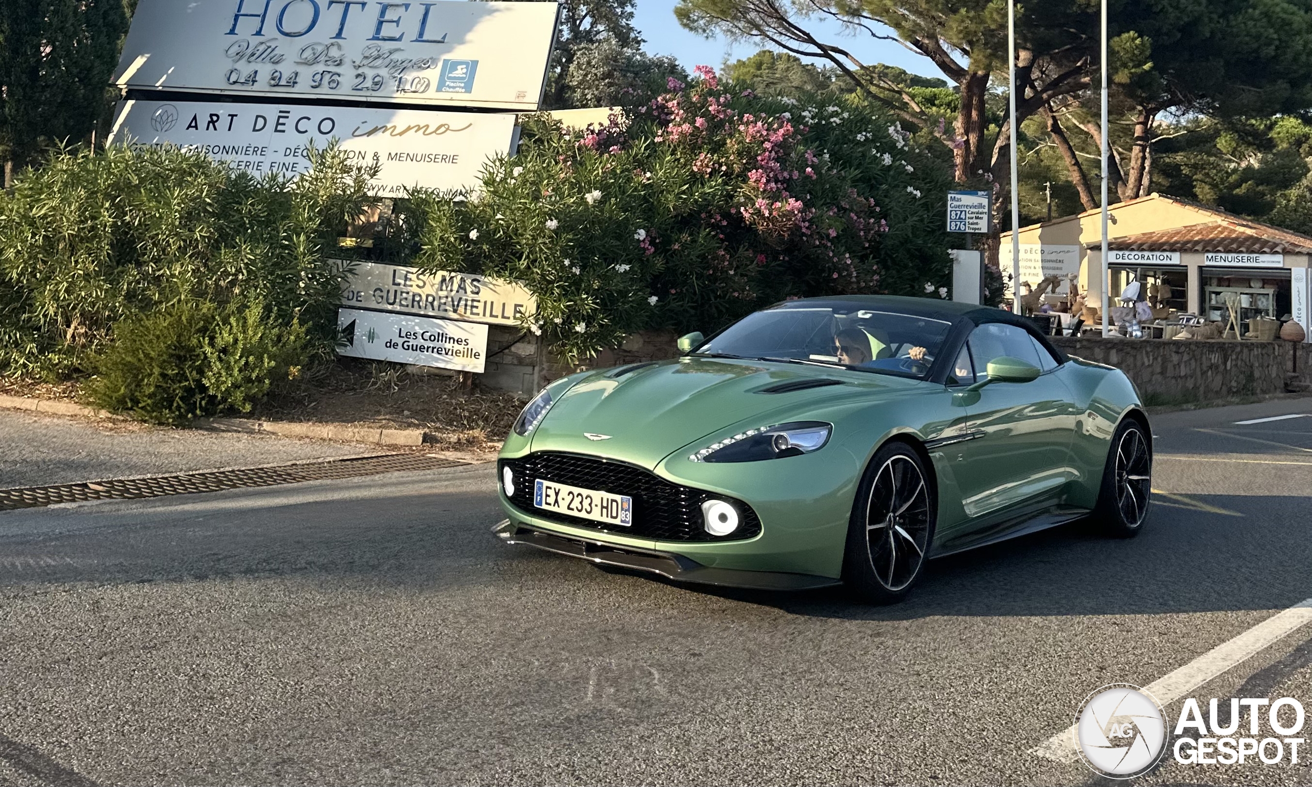 Aston Martin Vanquish Volante Zagato