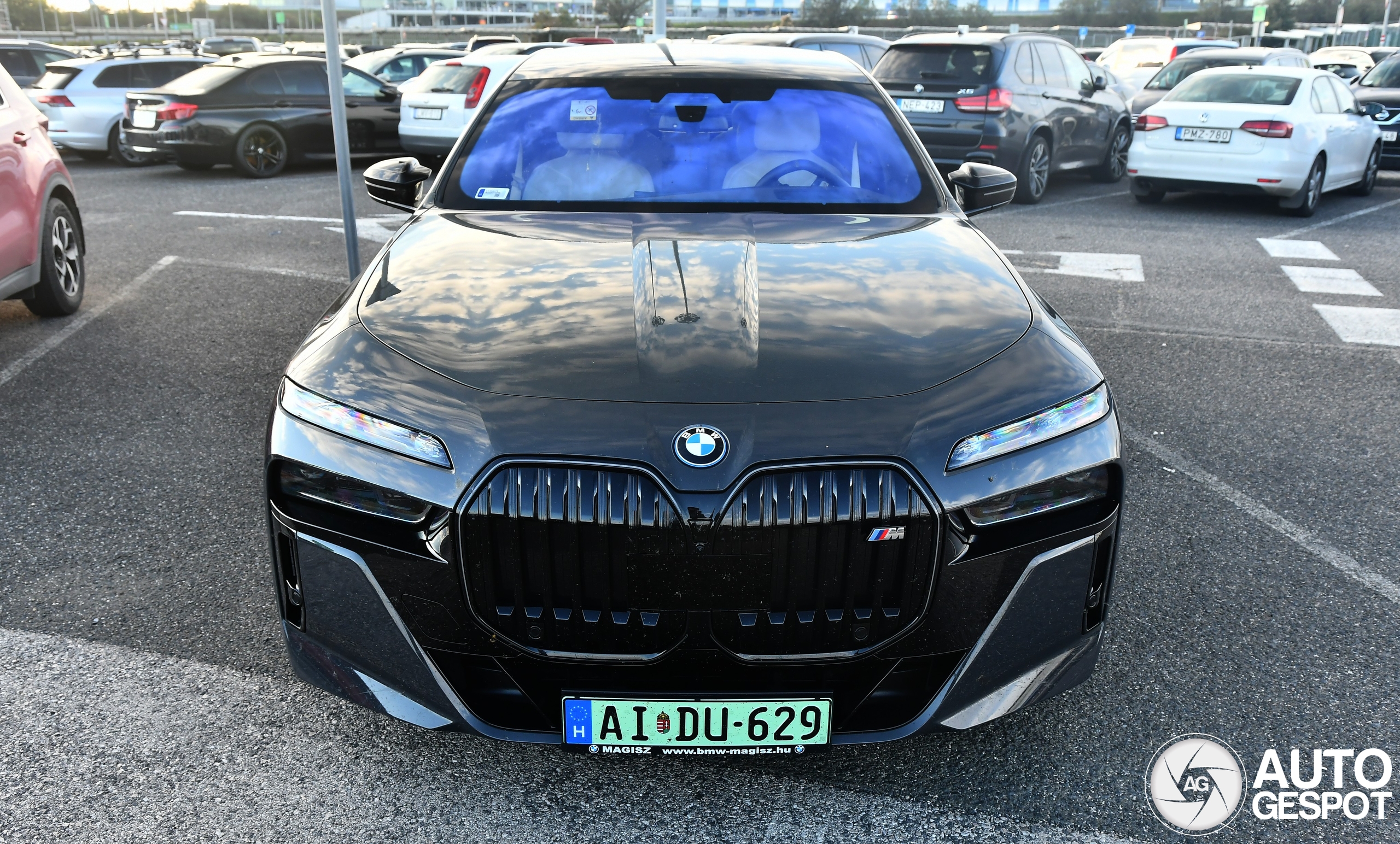 BMW M760e xDrive