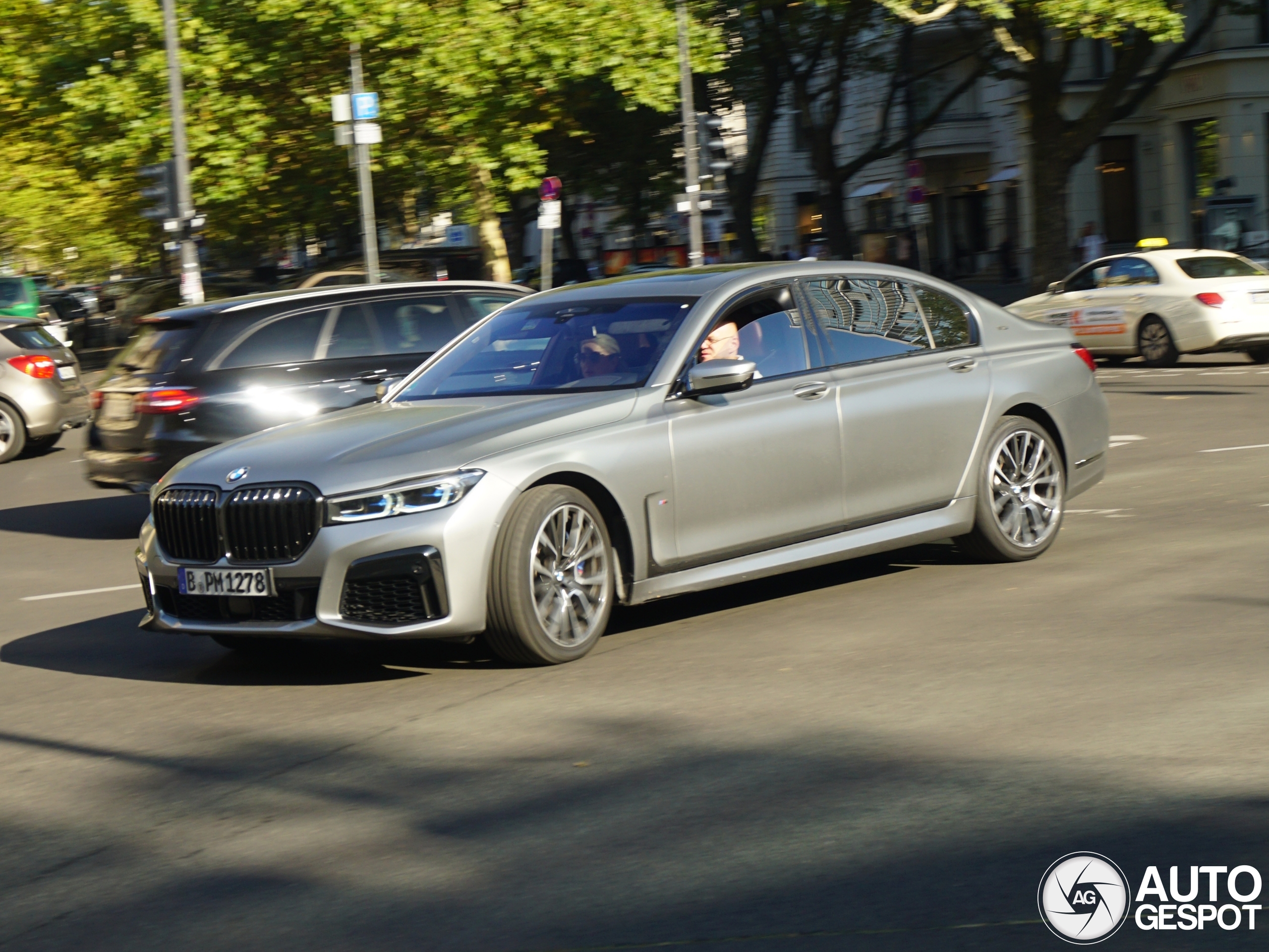 BMW M760Li xDrive 2019