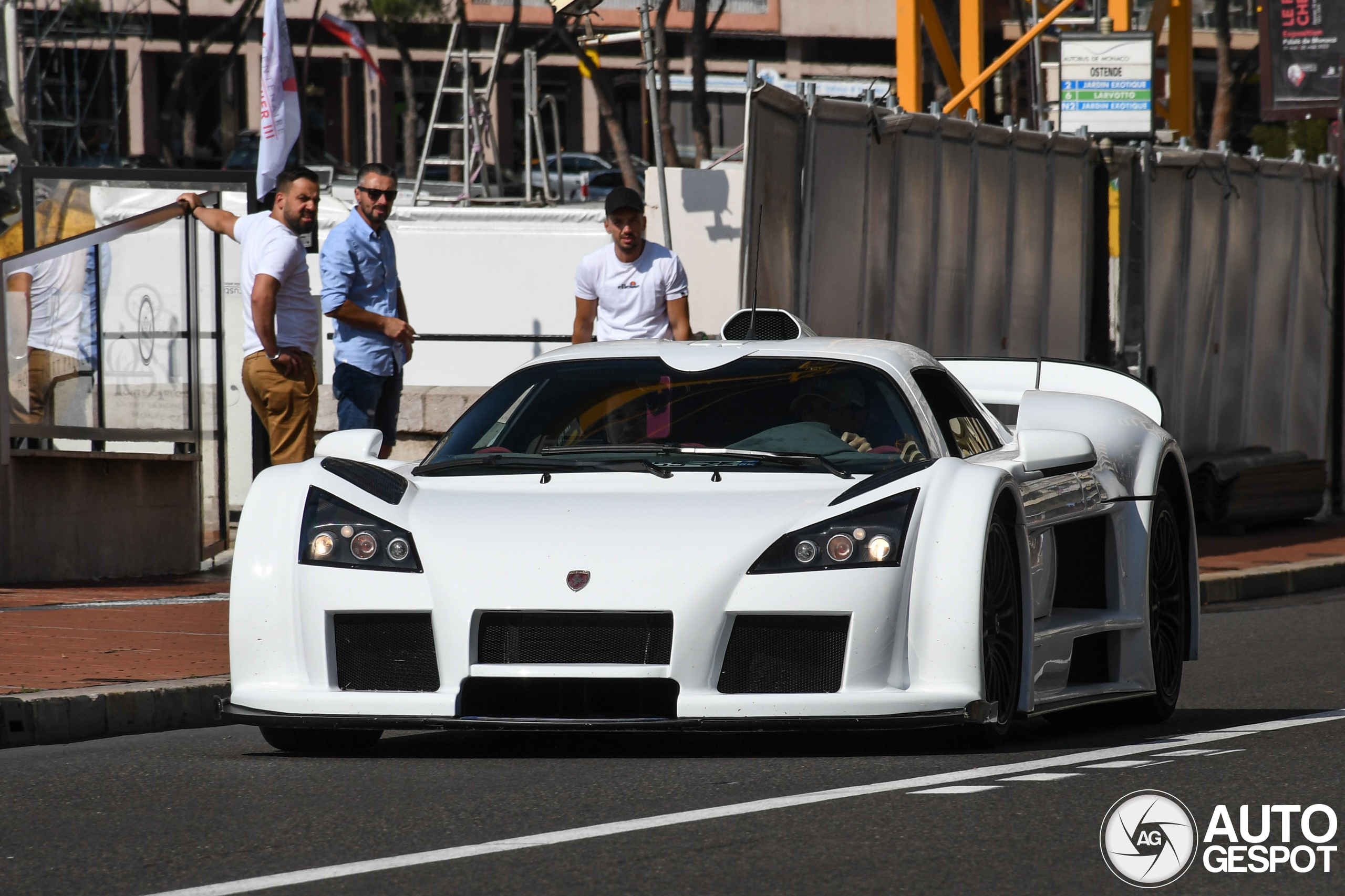 Gumpert Apollo