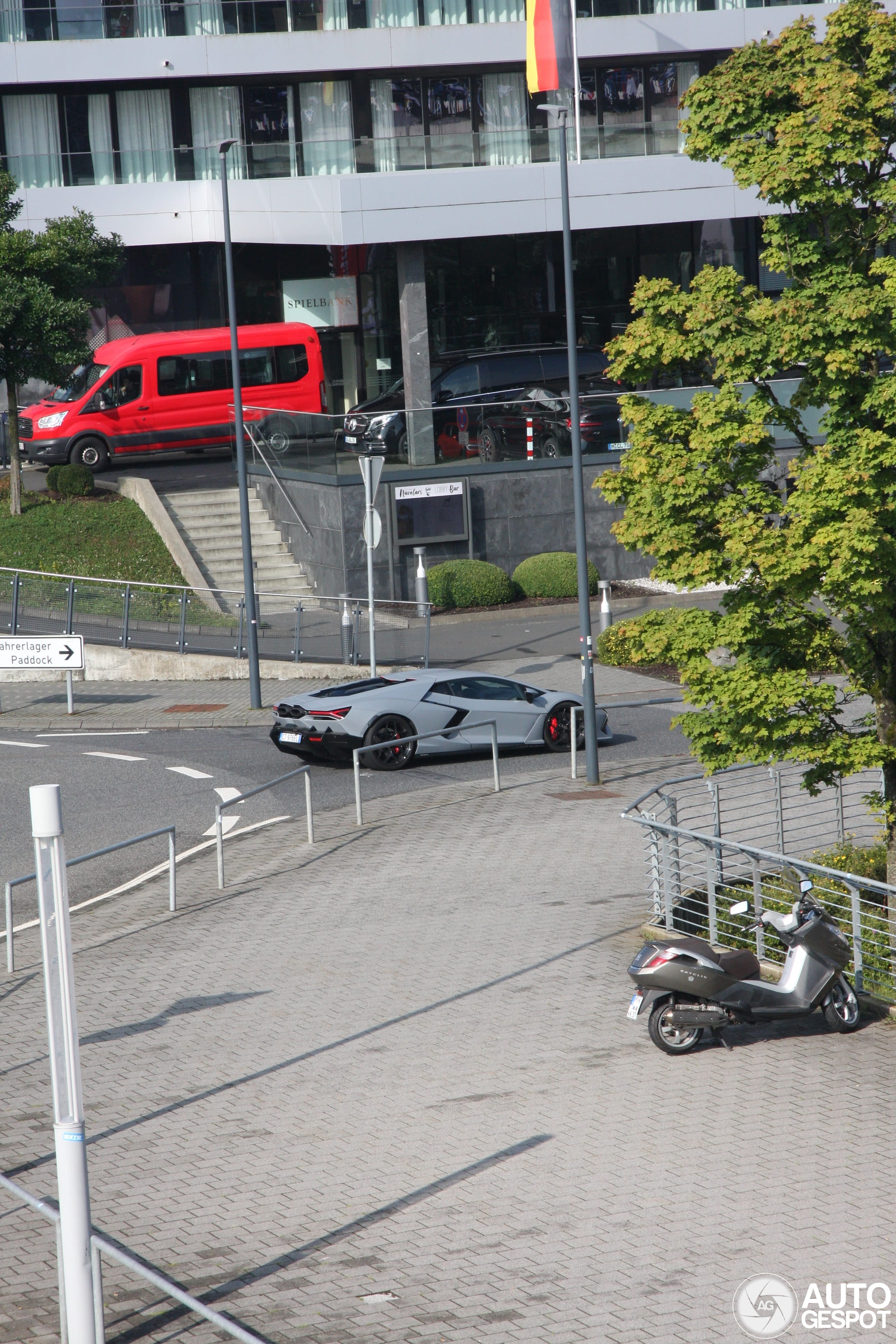 Lamborghini Revuelto