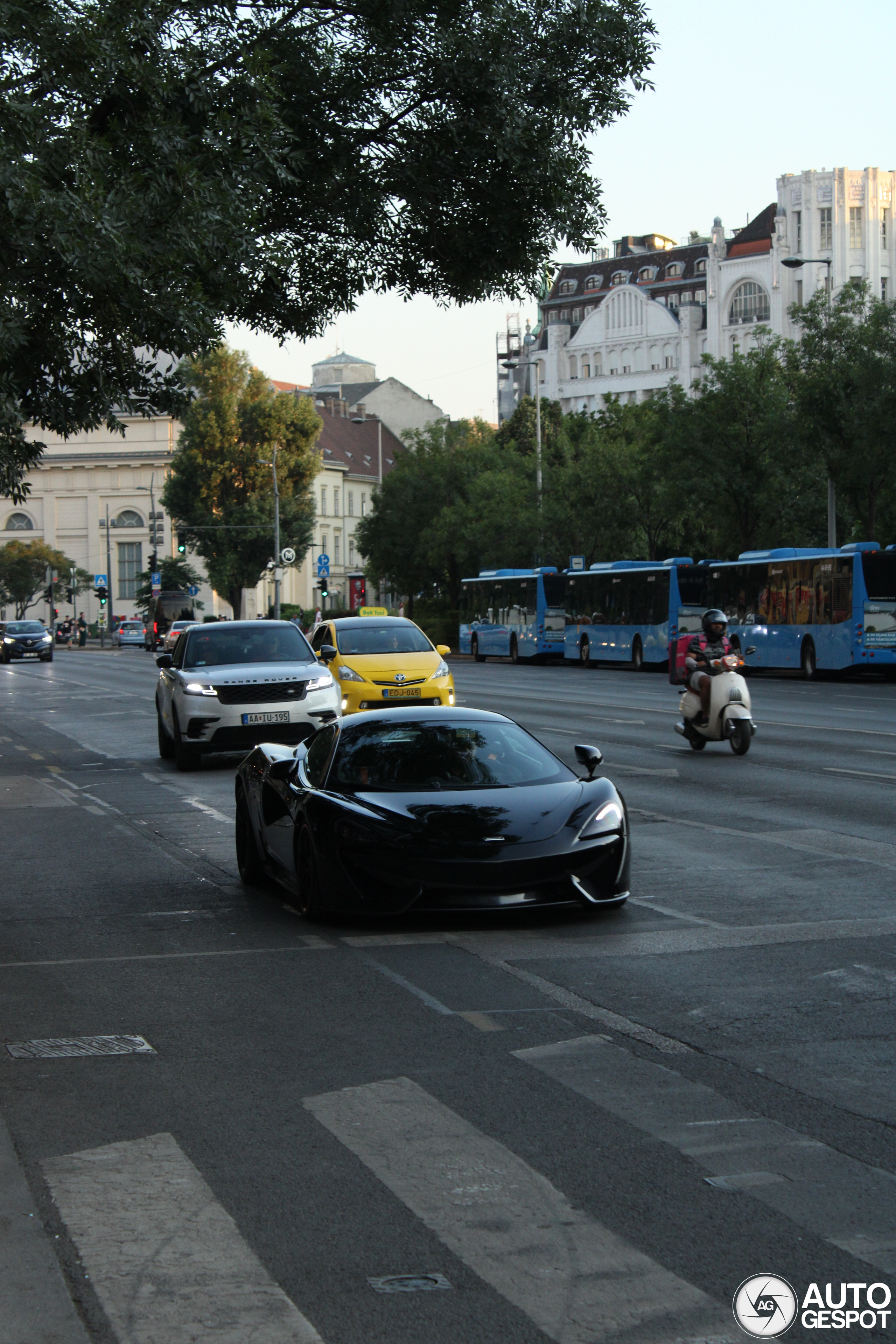 McLaren 570S