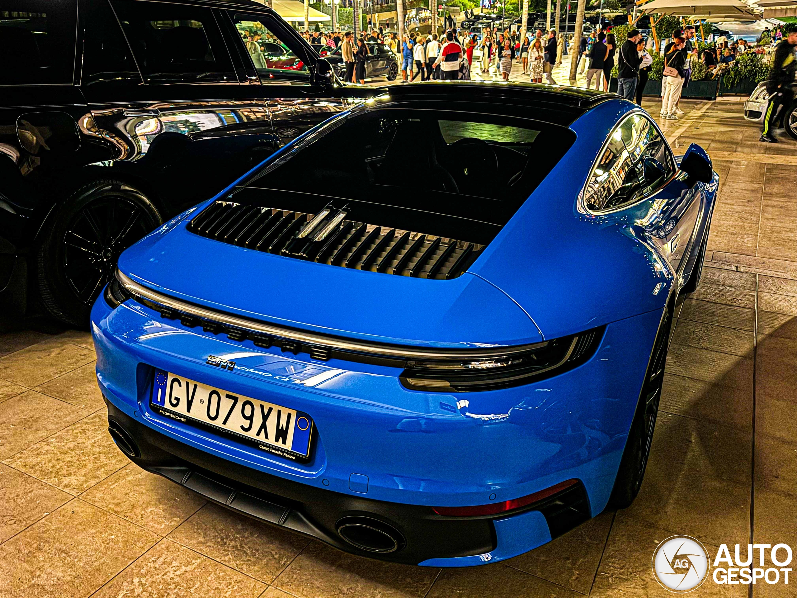 Porsche 992 Carrera 4 GTS