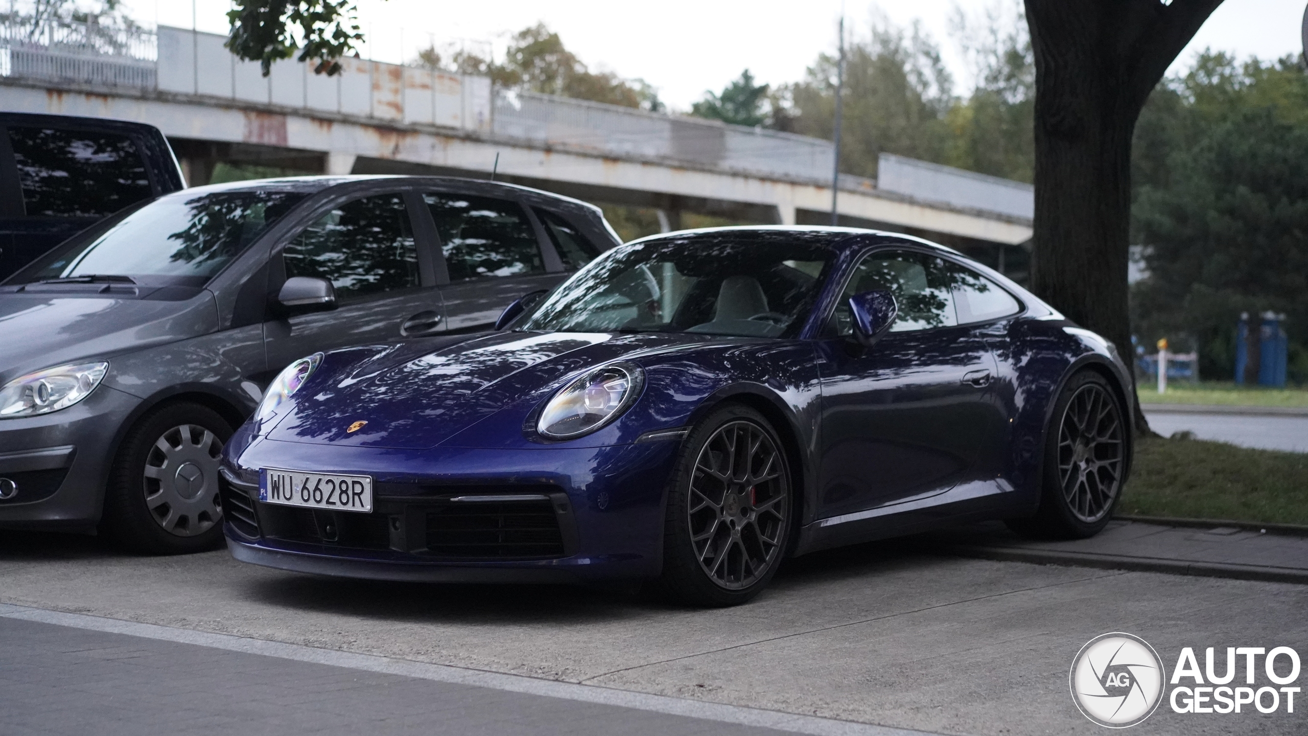 Porsche 992 Carrera 4S