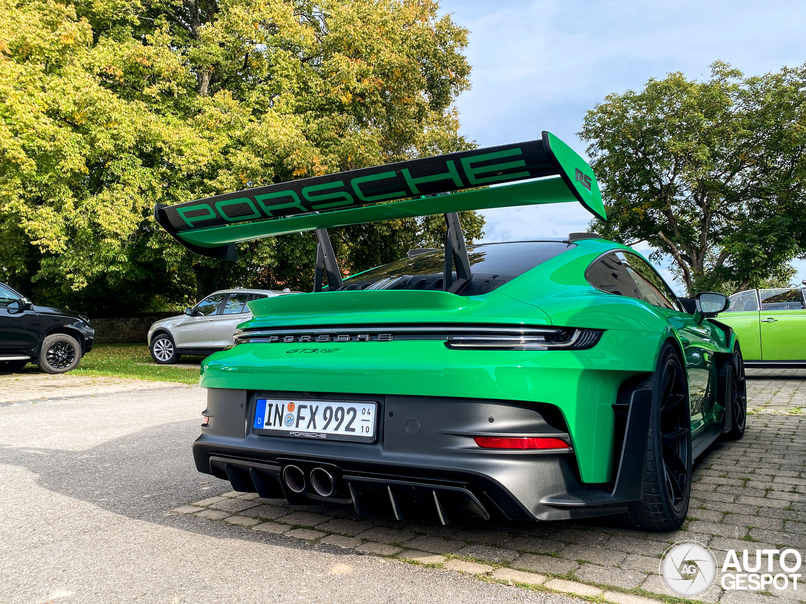 Porsche 992 GT3 RS Weissach Package