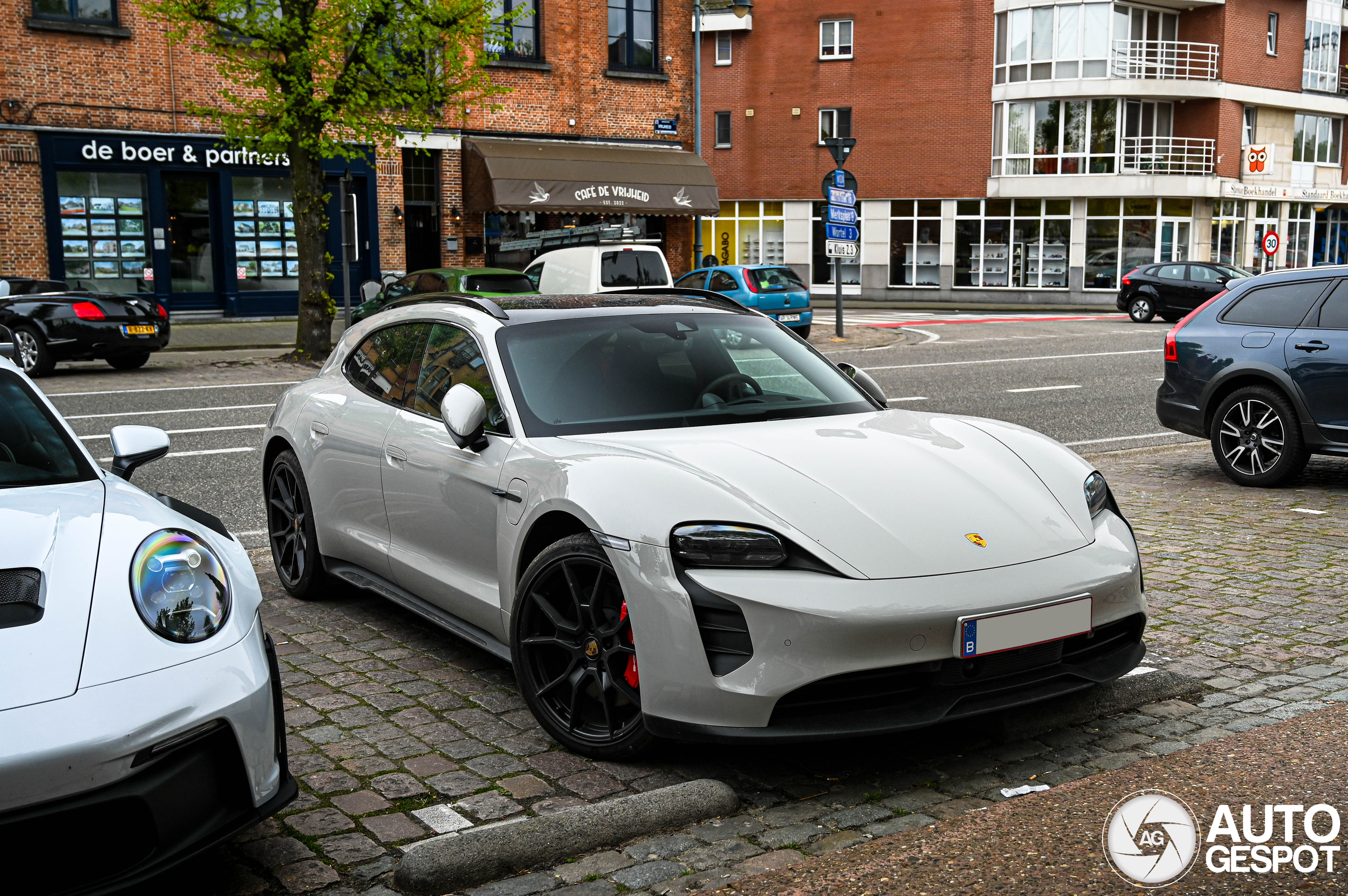 Porsche Taycan GTS Sport Turismo