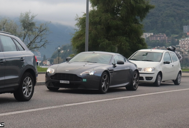 Aston Martin V8 Vantage S