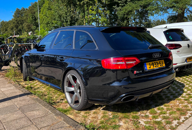 Audi RS4 Avant B8