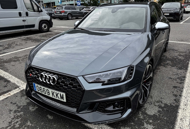 Audi RS4 Avant B9