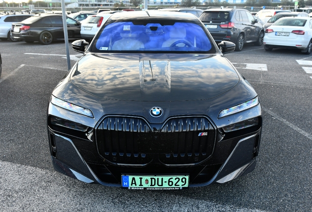 BMW M760e xDrive