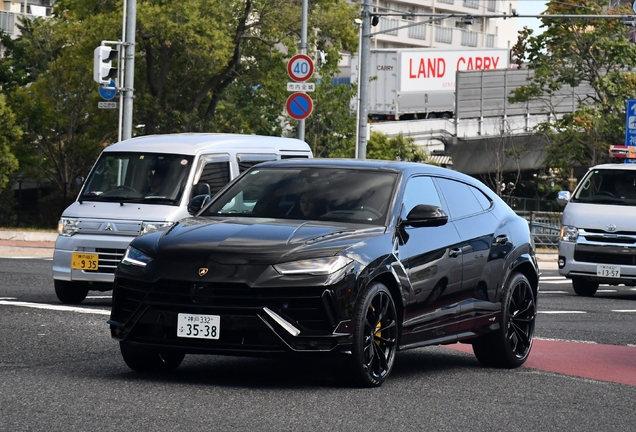 Lamborghini Urus S