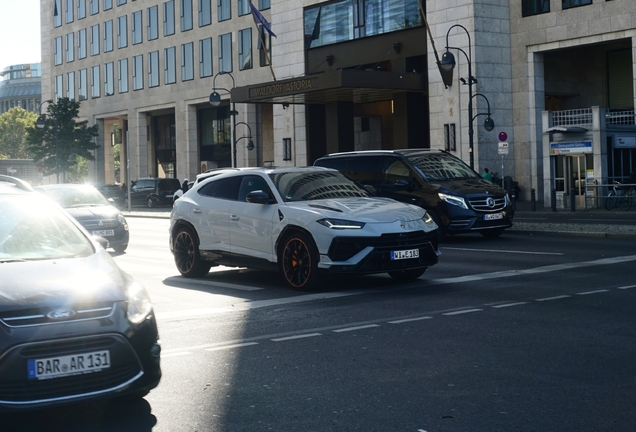 Lamborghini Urus S