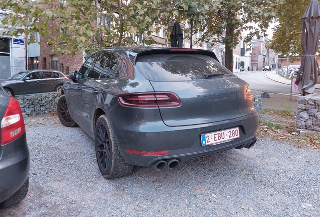 Porsche 95B Macan GTS