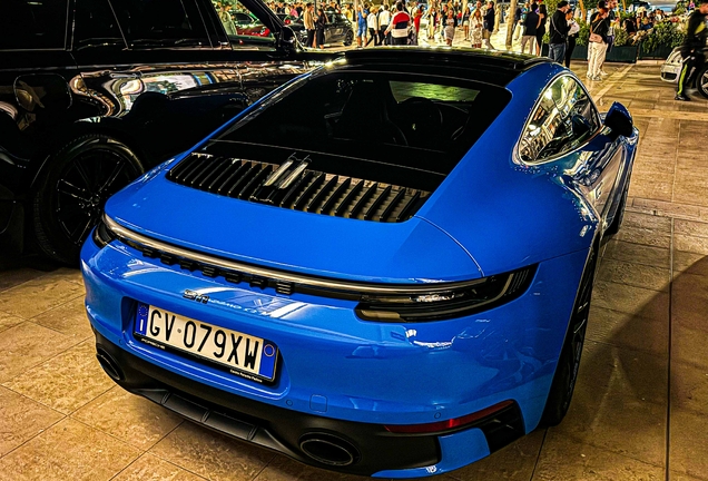 Porsche 992 Carrera 4 GTS